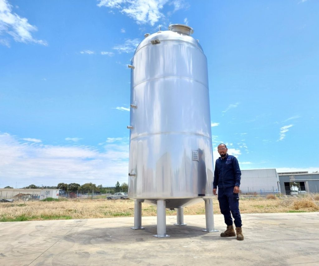 Topweld founder with completed customed stainless steel pressure vessel fabrication project